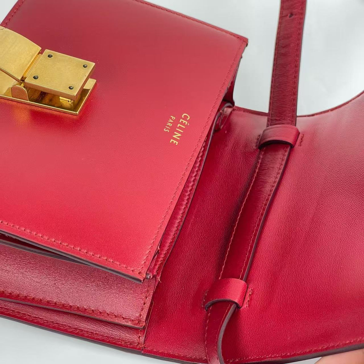 Celine Classic Box Medium Shoulder Bag