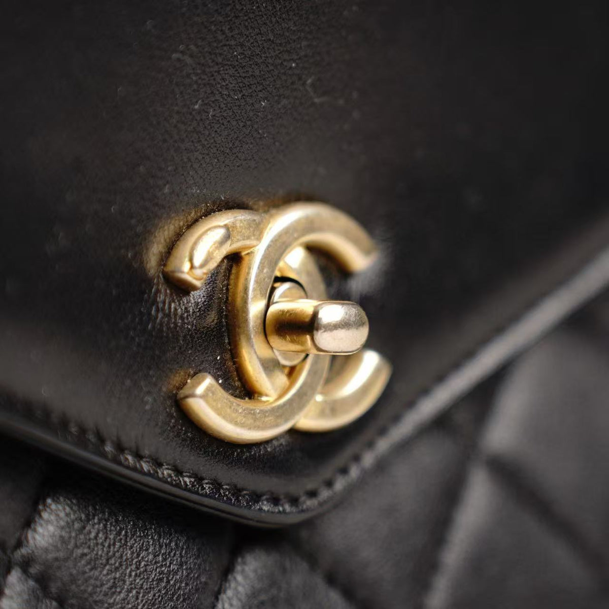 Chanel Mixed‑Leather Envelope Flap Chain Shoulder Bag