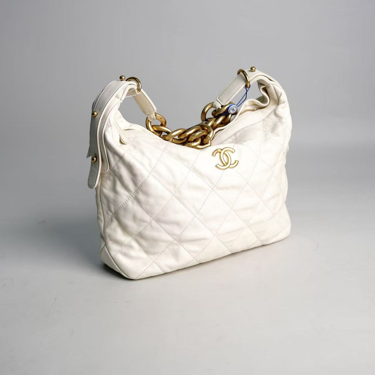 Chanel Quilted Hobo Shoulder Bag with Oversized Chunky Gold‑Tone Chain