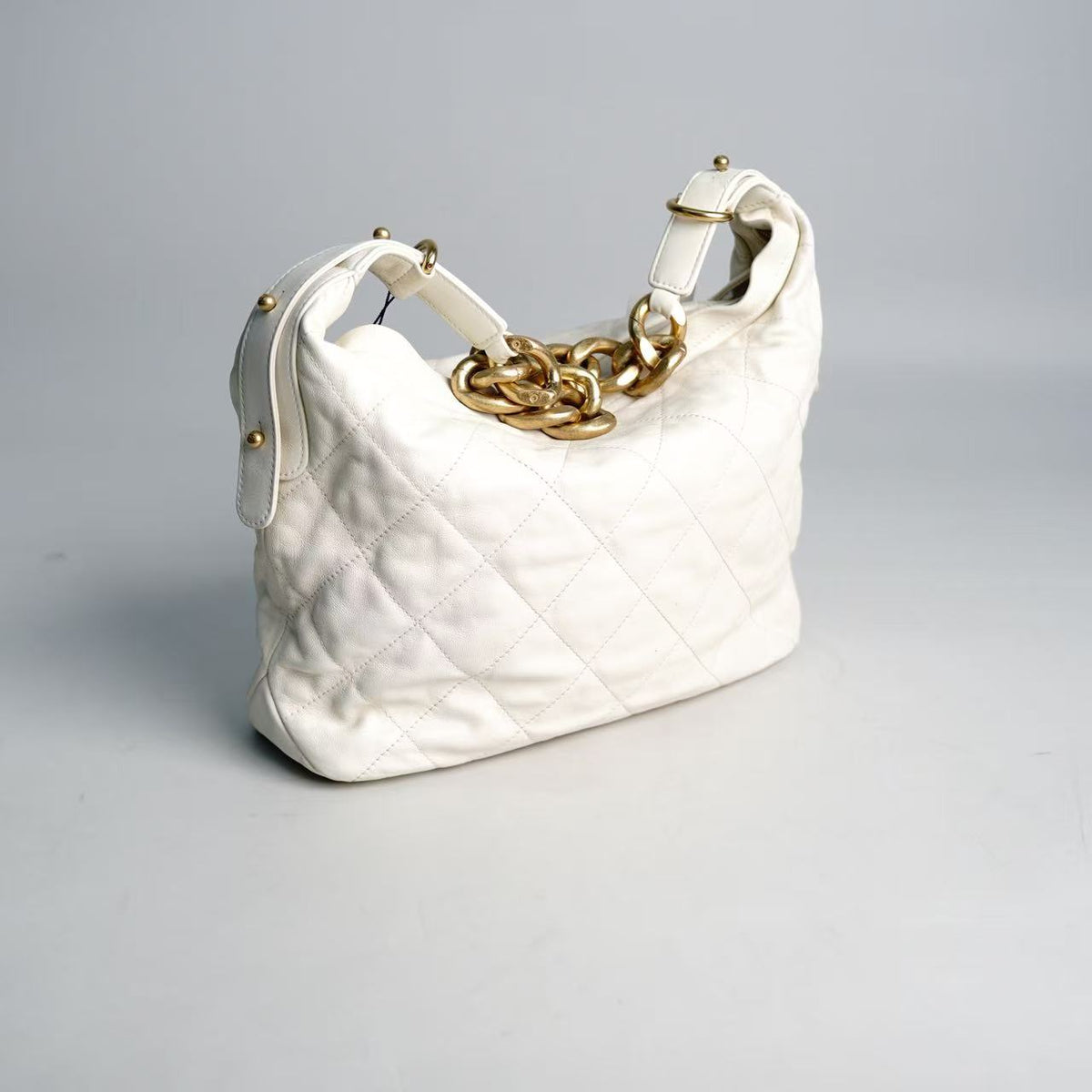 Chanel Quilted Hobo Shoulder Bag with Oversized Chunky Gold‑Tone Chain