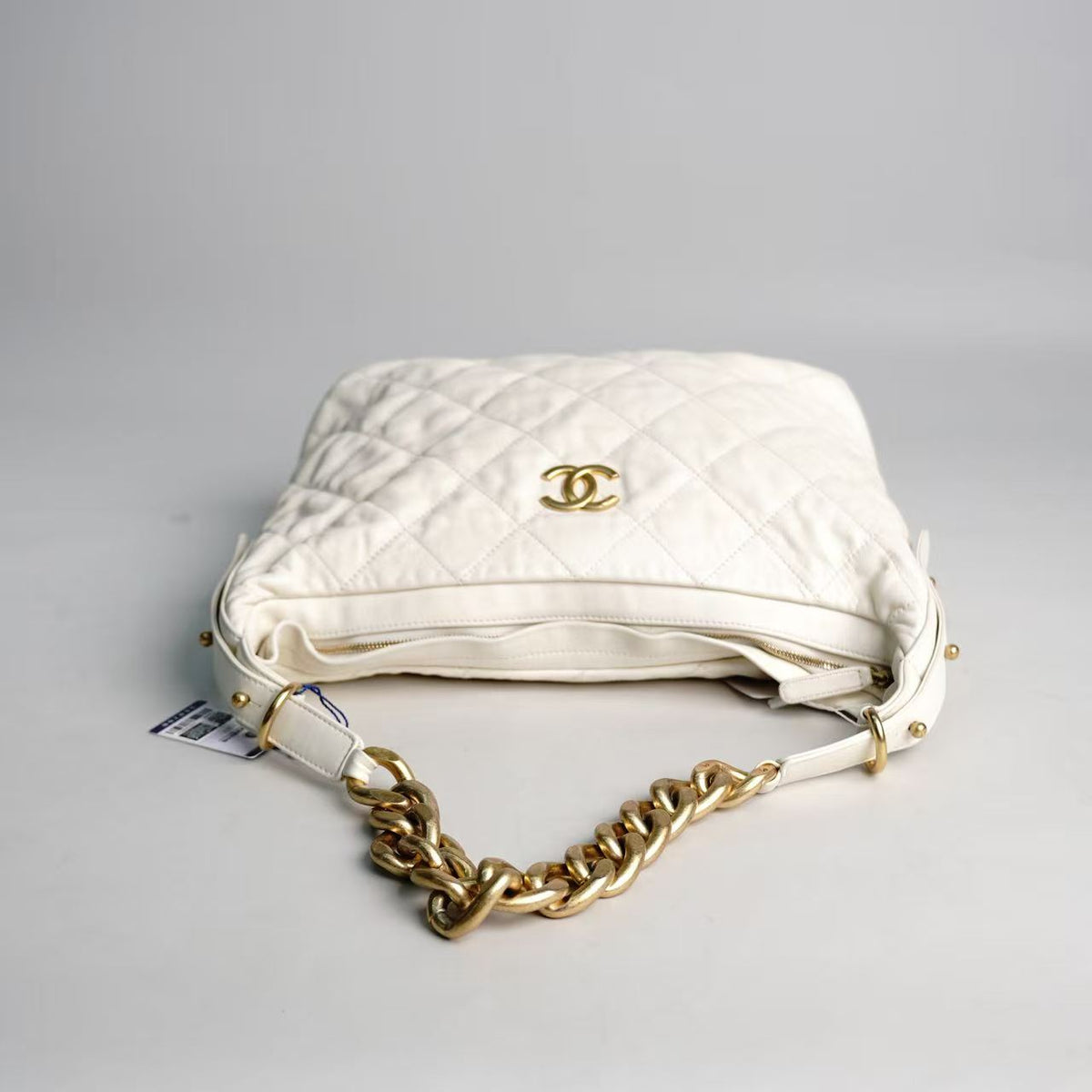Chanel Quilted Hobo Shoulder Bag with Oversized Chunky Gold‑Tone Chain