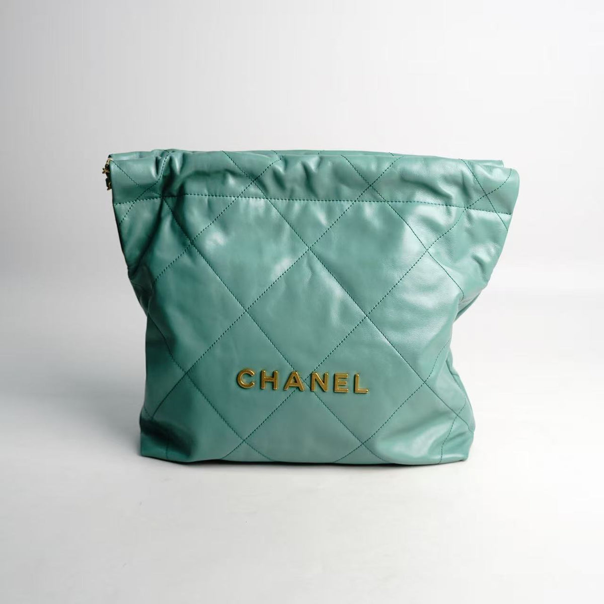 Chanel 22 Large Tote Bag in Mint Green Shiny Calfskin with Gold‑Tone Hardware