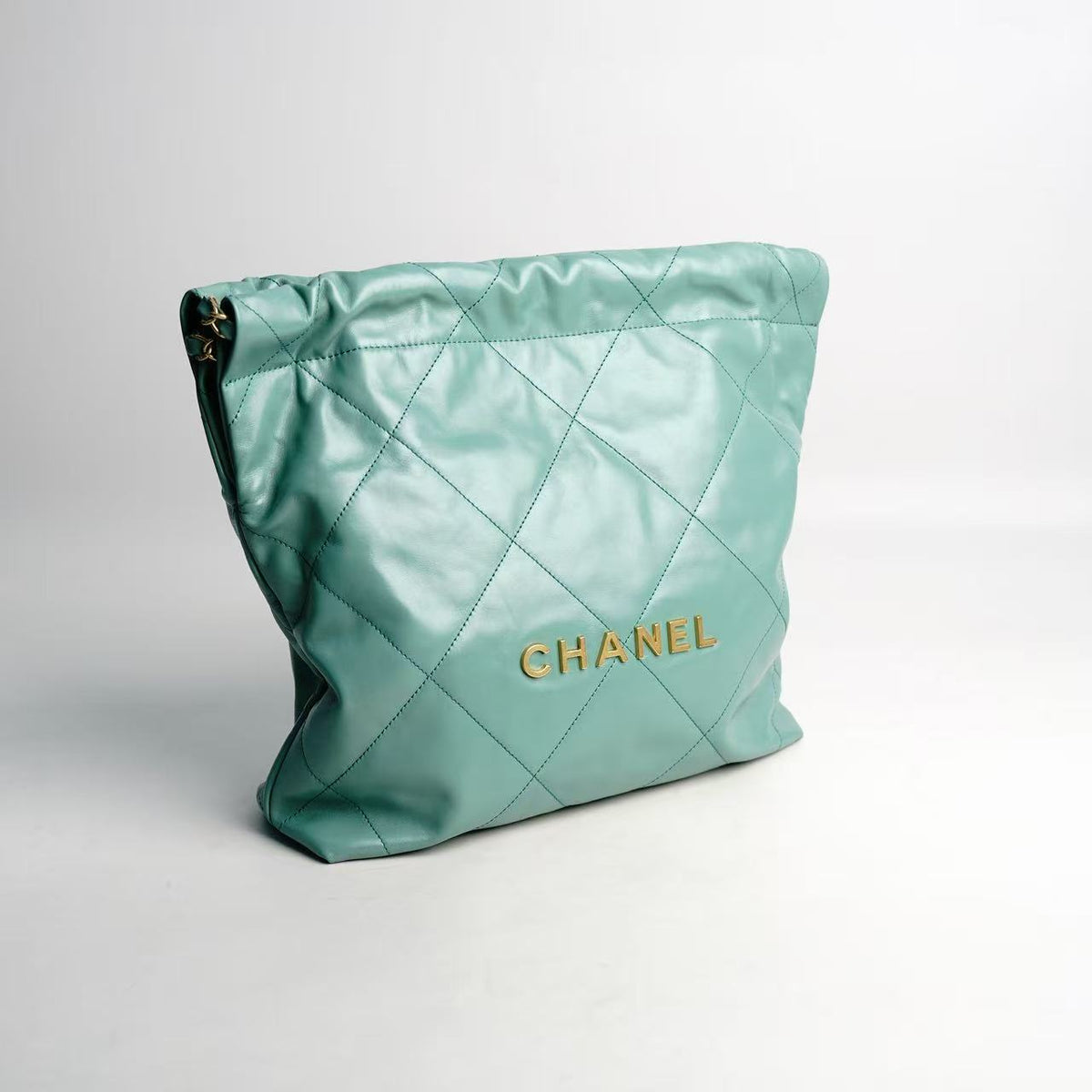 Chanel 22 Large Tote Bag in Mint Green Shiny Calfskin with Gold‑Tone Hardware