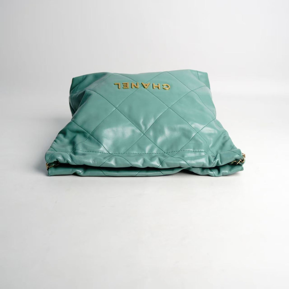Chanel 22 Large Tote Bag in Mint Green Shiny Calfskin with Gold‑Tone Hardware