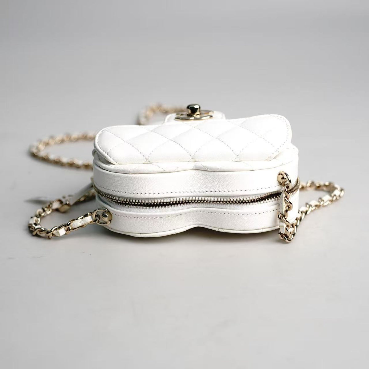 Chanel Heart Crossbody Mini in White Lambskin Leather with Gold‑Tone Hardware