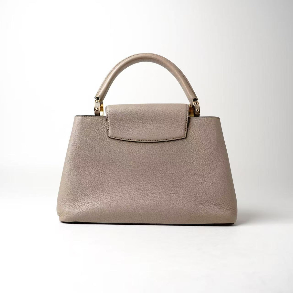 Louis Vuitton Capucines MM Handbag