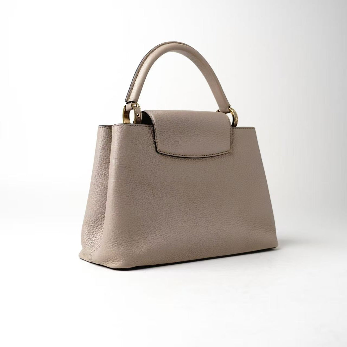 Louis Vuitton Capucines MM Handbag