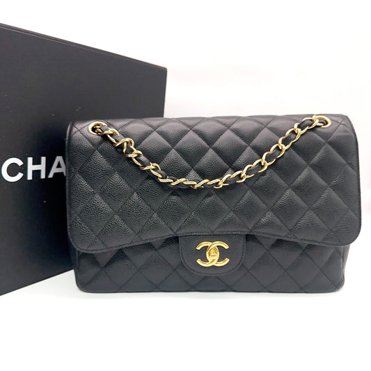 Chanel Classic Jumbo Double Flap Bag aus schwarzem Kaviarleder mit goldfarbener Hardware [Gebraucht]
